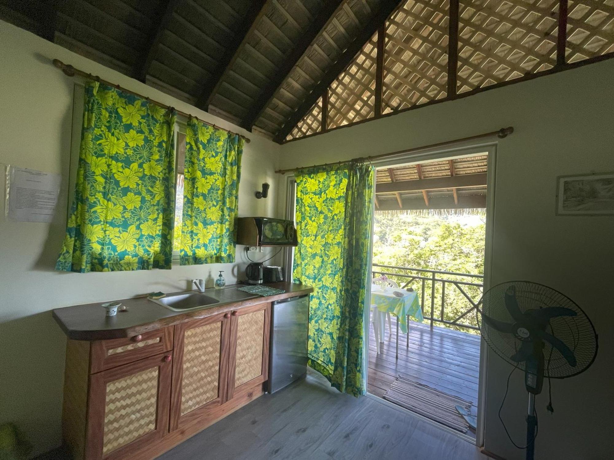Fare Manutea Hotel Nuku Hiva Luaran gambar
